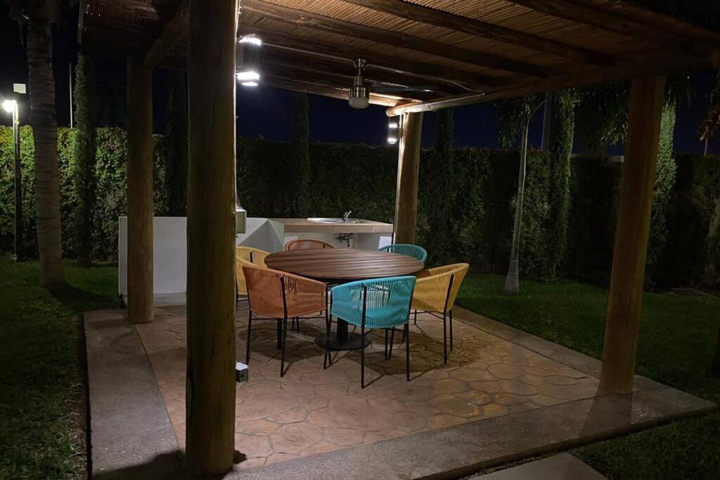 Departamento Con Alberca - Playa A 2 Minutos